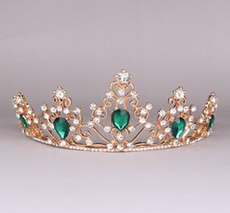 Baroque Crown Red Bleu Green Crystal Tiaras Crown Crown Vintage Gold Hair Accessoires de mariage Rhingestone Diadem Pageant Crowns2612714