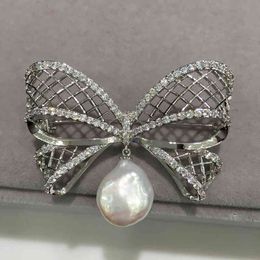 Bowknot de agua dulce natural barroco Pearl Brooch Pins Fashion Women Jewelry