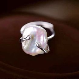 Temperamento de anillo de perla barroca Light Luxury Square Open Apen Silver Anillo para mujeres