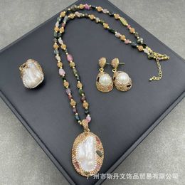 Barokke Pearl Tourmaline Set natuurlijke zoetwatervormige Pearl Sweater -ketting Hoogwaardige hand ingelegde driedelige set