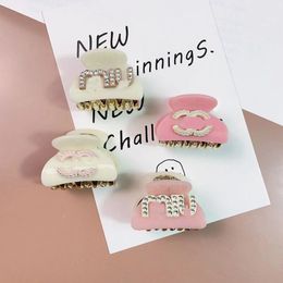 Barrettes Designer Lettre Clip Clip Barrette Material Style Classic For Charm Femmes Girls Coiffes Claw Fashion Hair Accessory High Quality