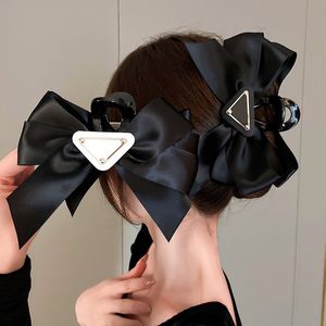 Haarspeldjes Senior ontwerper Eenvoudige Modeontwerper Driehoek Haarclip Merk Brief Vrouwen Meisje Haarklauw Haar Sieraden hoofddeksels Haarspeld Haarspeld Accessoires