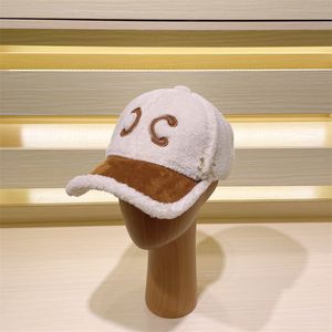 Casquettes de baseball Designer Personnalité de la mode Femmes Hommes Polyvalent Chapeau de cheveux d'agneau Sweet Cool Street Trendy Ball Cap Homme Casual Sports Chapeaux