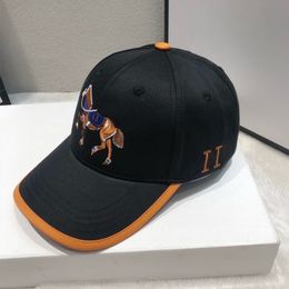 Diseñadores de béisbol Hats S Ball Cap Letter Estilo deportivo Viajamiento Carry Wat Hat Animal Temperamento Versátiles Bolsa y caja