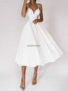 Vestidos informales básicos 2023 Nuevo en mujer Vestido de fiesta de boda para invitados blanco Espagueti Escote en V profundo Sin espalda Una línea Cóctel de noche Vestidos formales de cumpleaños YQ231218