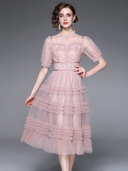 Robes décontractées de base 2024 Une ligne nouveau créateur de mode piste d'été robe en maille rose femmes manches bouffantes volants vacances robes longues élégantes robes