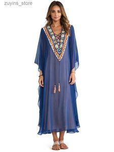 Basis Casual jurken 2024 Blue Boheemse geborduurde veter v-hals kleermuizen los zomer strandjurk plus size dames strandkleding kaftan gewaad q975 l49