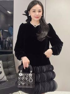 Robes décontractées de base 2024 petite robe parfumée nouveau style de piste d'automne élégant célébrité haut de gamme robes de velours pour les femmes à manches longues robes noires