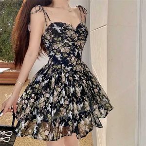 Vestidos casuales básicos 2024 Summer Women Floral Floral French Spaghetti Straps Lace-up Holiday Streetwear Lady Girls Fashion Empire YQ240402