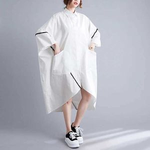 Basic Casual Jurken #33 Witte Dames Asymmetrische Shirtjurk Batwing Sle Losse Knopen Vooraan Midi-jurk Grote Zakken Omgeslagen Kraag Summer2023C24315