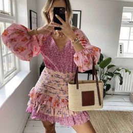 Robes décontractées basiques Boho Inspiré des femmes printemps été robe à manches longues col en V robe à volants à volants femmes imprimé floral élégante robe de soirée 230719