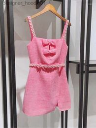 Basic Casual Jurken Casual Jurken Dames Strik Roze Tweed Sling Mini-jurk 2023 Lente en Zomer Mouwloos Slank Sexy Parels Afgezet Korte Gewaden All-match L230910