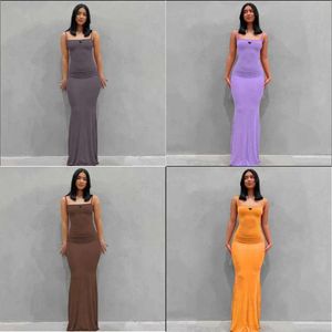 Basic casual jurken Designer 2023 Zomer spaghetti -riem zwarte lange jurk vrouwen mouwloze solide magere bodycon trompet maxi sexy vestidos s5So