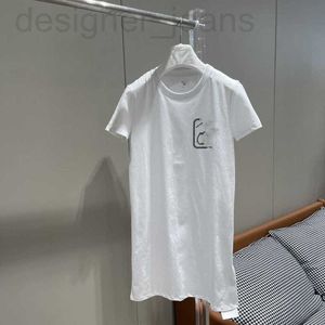 Basic Casual Jurken ontwerper 23 Zomer Nieuw Hij Meisjesstijl Eenvoudig en modieus Temperament Verlaagde leeftijd Gedrukt T-shirt met ronde hals Rok F7HG