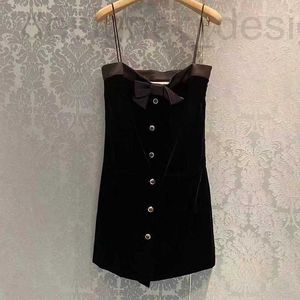 Basic casual jurken designer merk Miu jurk met strikbandjes, zwart fluweel veelzijdige tailleomslag herfst 2023 dames 4NC2