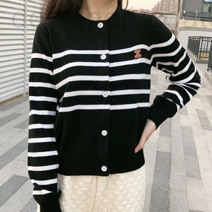 Basic Casual Jurken designer CE Home 2022 Early Spring New Leather Label Black and White Stripe Wool Knitted Cardigan Short Sweater Coat VRQC