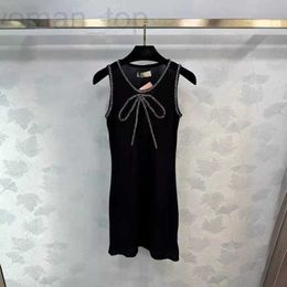 Diseñadores básicos de vestidos casuales a principios de primavera Nuevo Miu Nanyou Gaoding Yujie Feng Heavy Industry Diamond Controlado Boque de punto Slim Fit Mleeveless Vestido YC8M