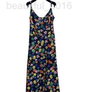 Basic Casual Dresses Designer Franse prachtige bloemen bezaaide kralen 2024ss lente/zomer nieuwe kleine geur slank fit modetrend camisole rok nziy