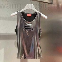 Diseñador de vestidos casuales básicos Versión alta ~~ Die2024 Principios de primavera Nueva plata ahuecada American Spice Girl Top Chaleco camisola para mujer GJDV