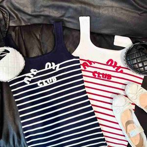 Basic Casual Dresses Designer Miu Family Dress 2023 Zomer Nieuwe Navy Stijl Stripe Slim Fit gebreide bodem Simple Tank Top Lang 8 EqbH