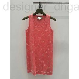 Basic Casual Dresses Designer Nieuwe gebreide vestrok met contrastkleurbriefontwerp, slanke pasvorm, elegante stijl, witte zachte en lichte luxe cuel