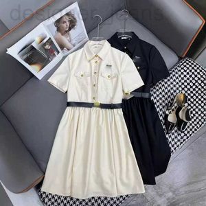 Basic casual jurken Designer lente/zomer nieuwe miu Koreaanse stijl minimalistische letter borduurwerk massieve kleurriem gecombineerd met polosnek jurk lmmd