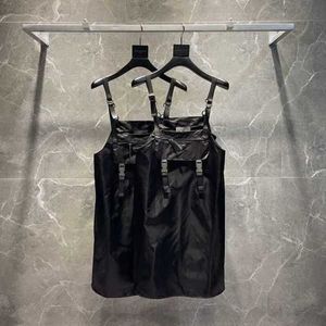 Basic Casual Jurken designer Lente zomer dameskleding driehoek functie dark serie lint nylon jarretel rokje vrouwen M0AL KEZS