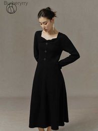 Robes décontractées de base DUSHU rétro Hepburn Style minceur coupe robe tricotée pour les femmes hiver nouvellement français élégant sens petite robe noire FeL231130