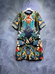 Robes décontractées basiques robe de créateur de mode européenne 2023 été nouveau col rond imprimé diamant agrafé robe à manches courtes