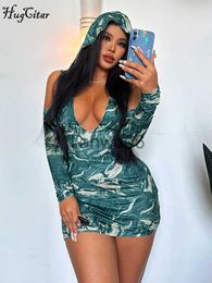 Robes décontractées basiques Hugcitar Tie Dye Deep V Neck Hoodies Gants Sexy Slim Bodycon Mini Dress 2023 Automne Femmes Mode Outfit Streetwear Discothèque J2308009