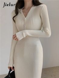 Vestidos informales básicos Jielur Vintage de punto de manga larga para mujer delgado bodycon vestido elegante coreano dama botones de invierno con cuello en v suéter midi 230927