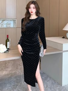 Robes décontractées de base Nouvelle robe en velours d'automne pour la célébrité des femmes Sexy Split Split Hot Diamond Long Robe Slim Robes noires Vestidos 2024