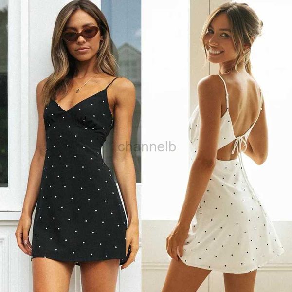 Robes décontractées de base Nouvelles-étholas halter V-Col sans manches Sexe Femmes Sexy Robes Summer 2022 Black White Slim Sundress Beach Mini Robe Dames Party 240419