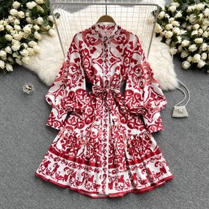 Vestidos informales básicos Vestido retro de palacio 2023 primavera y otoño nuevo cuello alto estampado manga linterna cintura corbata camisa de un solo pecho falda