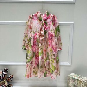 Robes décontractées de base printemps / été robes de fille de fleur de conception de fleur simulation de coton de soie simple généreux intérieur pure