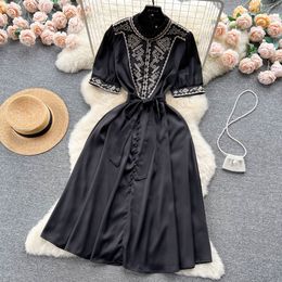 Robes décontractées de base été Vintage Satin broderie robe femmes col montant simple boutonnage taille haute pansement à lacets noir fête Vestidos 2023
