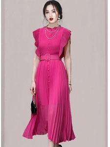 Robes décontractées de base Été femmes nouveau tempérament français robe rose femmes sans manches taille mince en mousseline de soie plissée longue robe avec ceinture Vestido 2024