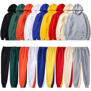 Sweats à capuche et pantalons de survêtement de base Set Men Jogger Set Wholesale Track Suit Sportswear Tracksuit Unisex Ensemble Jogging Homme 240315