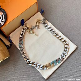 Collares de cadenas cubanas punk básico apagado para hombres y mujeres, gargantillas de cadena de eslabones de color dorado de marca de lujo, joyería de metal sólido, colgantes de CD con MONOGRAMA