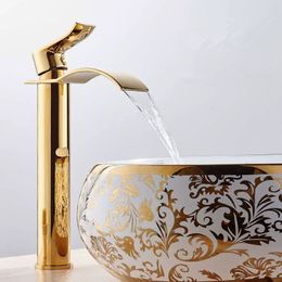 Wastafelkraan Goud en wit Waterval Kraan Messing Badkamer Kraan Badkamer Wastafel Kraan Mengkraan Warm en Koud Wastafel kraan