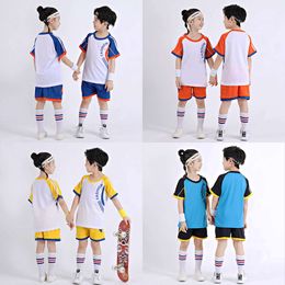 Basketball Jerseys à manches courtes de chemise pour enfants Vêtements de sport pour garçons Performance pour les filles