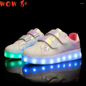 Basketbalschoenen leidden sneakers voor kinder- en volwassen mode verlicht gloeiende USB -oplaadbare lichtgevende jongensmeisjes