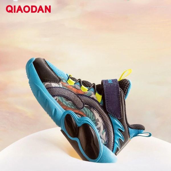 Chaussures de basket-ball Qiaodan Kids Sneakers for Boys 2024 -Absorbant Breathable Anti-Slip confortable Lightweight QM2310101