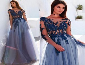 Bateau -halslijn lange mouwen aline avondjurken met kanten appliques doorzien door blauwe prom -jurk Vestidos de Formatura8271077