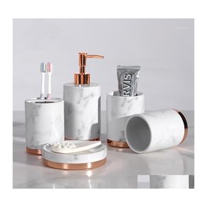 Ensemble d'accessoires de bain Accessoires de salle de bain Base en métal en céramique Distributeurs de savon Porte-brosse à dents Gargle Cups Plat avec plateau Cadeau de mariage Dhfee