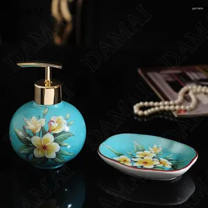 Badaccessoireset Chinese bloemschilderij Keramische zeepdispenser Huishoudelijke badkameraccessoires Geschilderde bloemen Vogel Decoratieve shampoo
