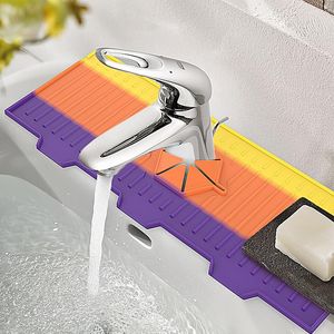 Badaccessoire set aanrecht splash splash guard siliconen tulpen/rechthoekig gevormde kraansplash-proof droogmat voor aanrechtbadkamer gereedschap