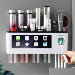 Ensemble d'accessoires de bain Porte-brosse à dents à adsorption magnétique Matic Tootaste Squeezer Home Storage Shees Accessoires de salle de bain muraux Dhrqb