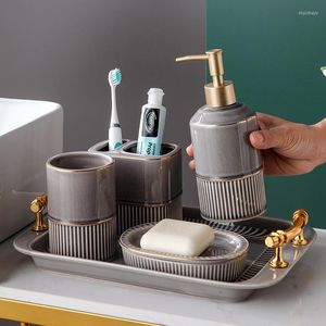 Ensemble d'accessoires de bain accessoires de salle de bain en céramique modernes cinq pièces rince-bouche tasse savon plat Lotion bouteille plaqué or porcelaine