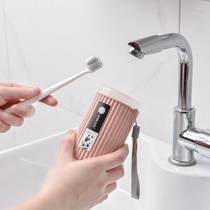 Ensemble d'accessoires de bain Portable dentifrice brosse à dents étui de protection voyage Camping boîte de rangement couverture ménage